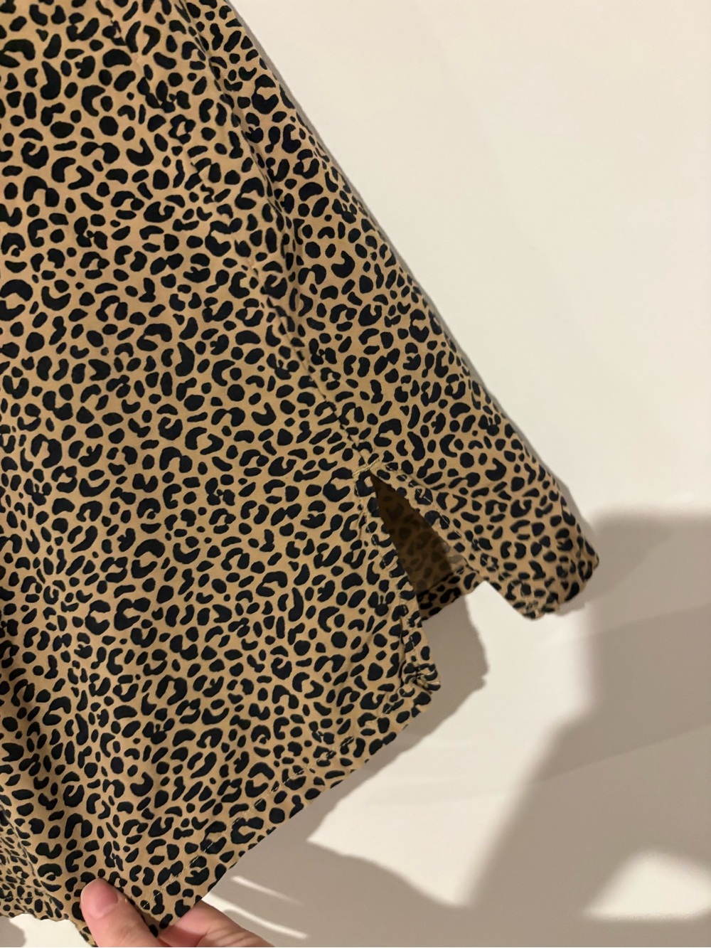 Old Navy animal leopard print button cap sleeve blouse brown black medium - Picture 3 of 6